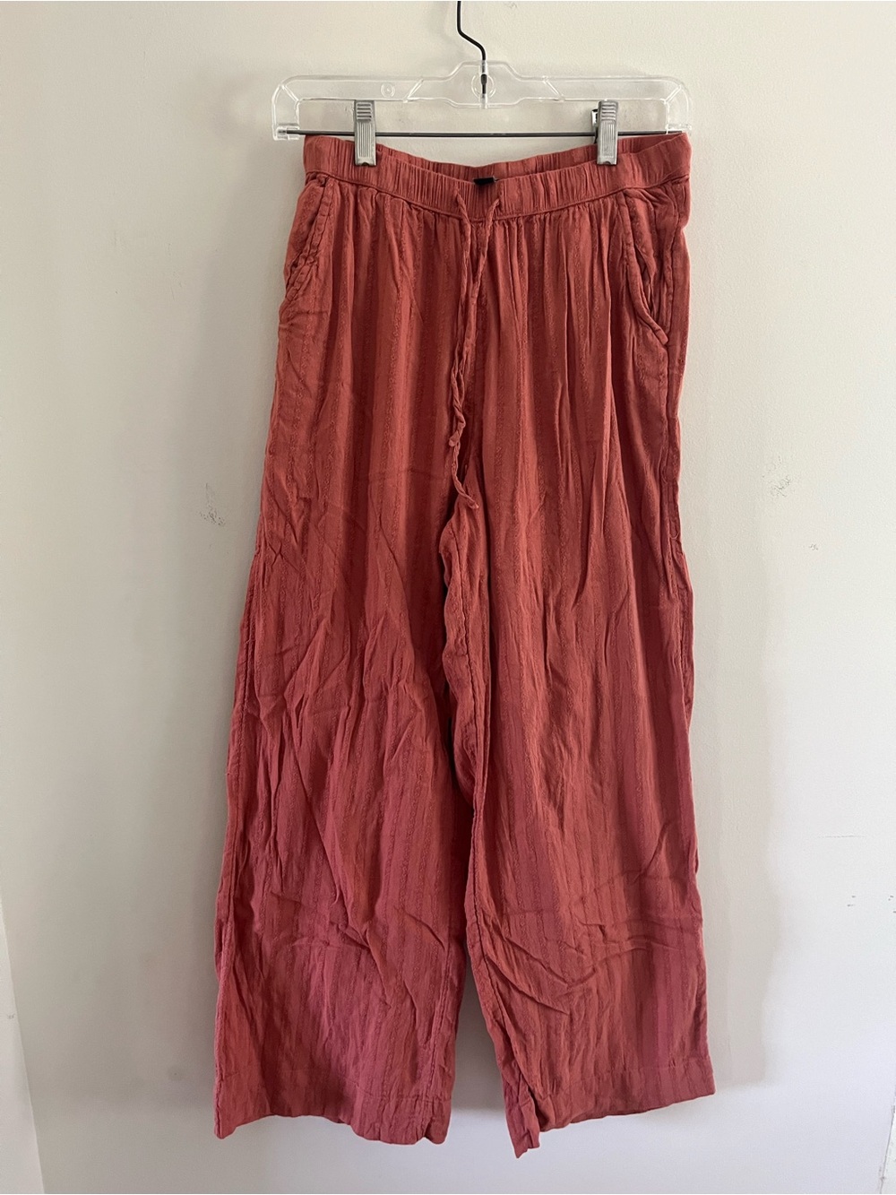 American Eagle Flowy Pant